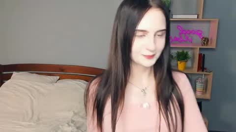 Snapshot of alonareinicke chatting on 05/03/26, 06:52 Alona online show from 05/03/26, 06:52