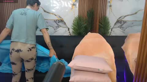 alonddra_tay online show from 05/08/26, 11:37