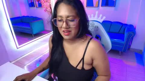 Snapshot of alondra_gomexxx chatting on 11/08/25, 03:50 Alondra online show from 11/08/25, 03:50