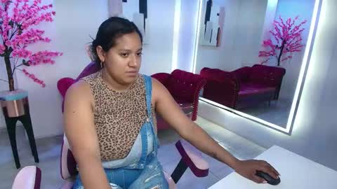 Alondra  online show from 12/02/25, 03:34