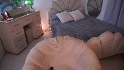 Alondra online show from 06/28/26, 10:10