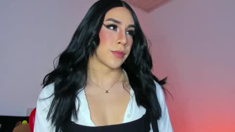 Hazel Bowie online show from 10/28/25, 07:01