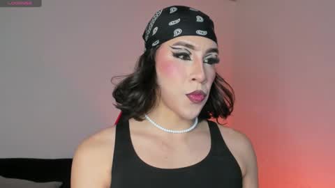 Hazel Bowie online show from 12/16/25, 12:04