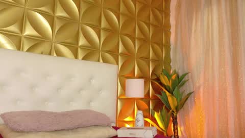 Hazel Bowie online show from 04/08/26, 08:31