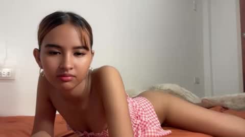 Snapshot of alora_kai chatting on 05/12/26, 11:18 alora online show from 05/12/26, 11:18