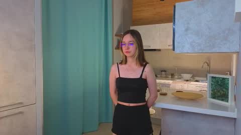 Alorena online show from 12/15/25, 03:49