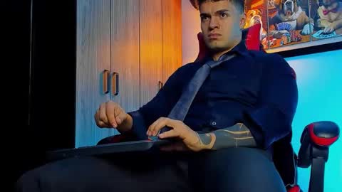 alpha_dominus_ online show from 11/25/25, 04:45