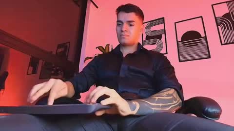 alpha_dominus_ online show from 07/04/26, 04:29