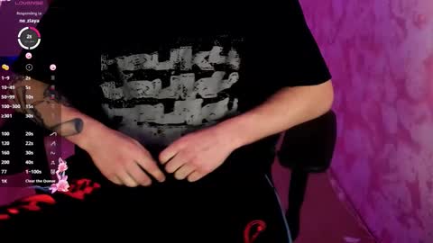 Snapshot of alpha_wolf0 chatting on 11/17/25, 12:55 alpha_wolf0 online show from 11/17/25, 12:55