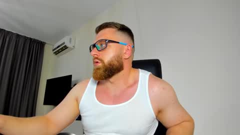 Alphaalexxx Lets reach Me 100 thumbs up online show from 05/18/26, 04:24
