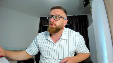 Alphaalexxx Lets reach Me 100 thumbs up online show from 06/08/26, 04:29