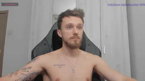 Snapshot of alphaboyfun chatting on 12/19/24, 01:07 Andi online show from 12/19/24, 01:07