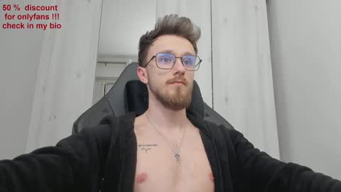 Snapshot of alphaboyfun chatting on 01/24/25, 04:49 Andi online show from 01/24/25, 04:49