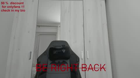 Snapshot of alphaboyfun chatting on 01/25/25, 05:51 Andi online show from 01/25/25, 05:51