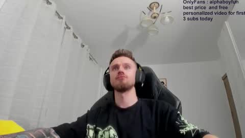 Snapshot of alphaboyfun chatting on 10/09/25, 02:15 Andi online show from 10/09/25, 02:15