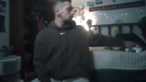 Snapshot of alphadomcole chatting on 10/22/25, 12:55 alphadomcole online show from 10/22/25, 12:55