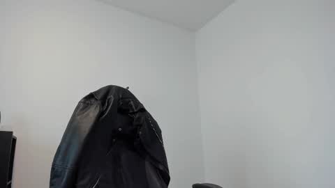 LeatherMaster online show from 09/20/25, 06:25