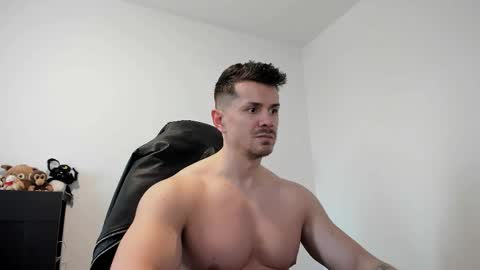 Snapshot of alphagodleatherking92 chatting on 05/08/26, 03:28 LeatherMaster online show from 05/08/26, 03:28