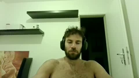 alphah_hunk online show from 10/10/25, 06:29