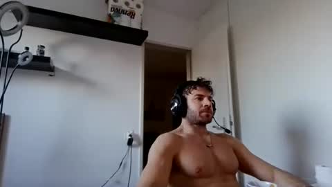 alphah_hunk online show from 12/18/25, 01:28