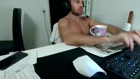 alphah_hunk online show from 04/11/26, 06:34