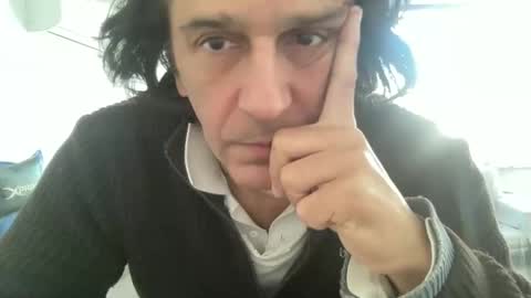 Snapshot of alphandre chatting on 01/24/25, 06:35 AlphAndre online show from 01/24/25, 06:35