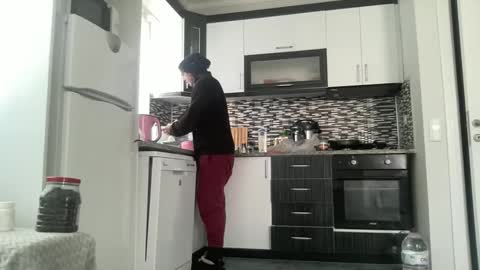 Snapshot of alphandre chatting on 02/09/25, 07:49 AlphAndre online show from 02/09/25, 07:49