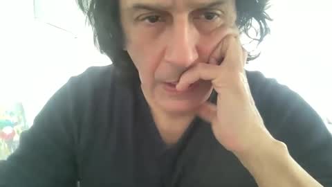 Snapshot of alphandre chatting on 02/15/25, 11:28 AlphAndre online show from 02/15/25, 11:28