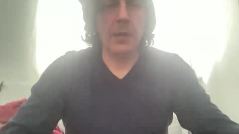 Snapshot of alphandre chatting on 03/03/25, 01:20 AlphAndre online show from 03/03/25, 01:20