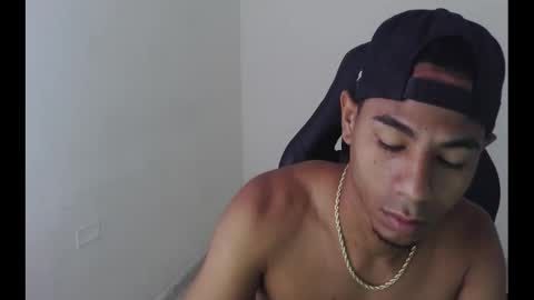 alphas_latins online show from 04/08/26, 05:02