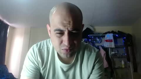 Snapshot of alphaswitchard chatting on 01/26/25, 01:25 ur god online show from 01/26/25, 01:25