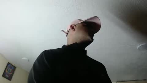 Snapshot of alphaswitchard chatting on 10/03/25, 10:18 ur god online show from 10/03/25, 10:18