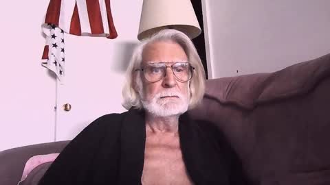 AlphaUniform online show from 11/22/25, 05:01