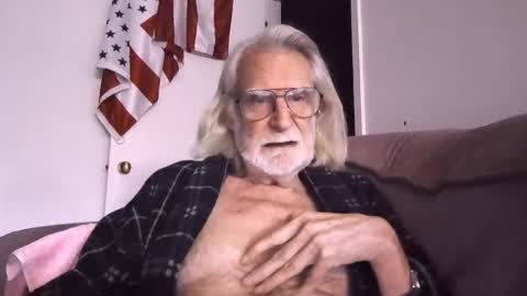 AlphaUniform online show from 03/17/26, 02:53