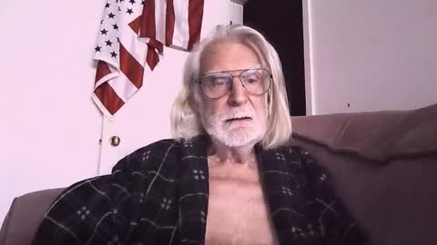 AlphaUniform online show from 03/18/26, 03:15