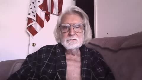 AlphaUniform online show from 05/12/26, 02:36
