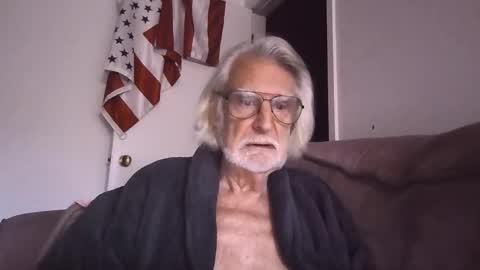 AlphaUniform online show from 05/20/26, 10:54