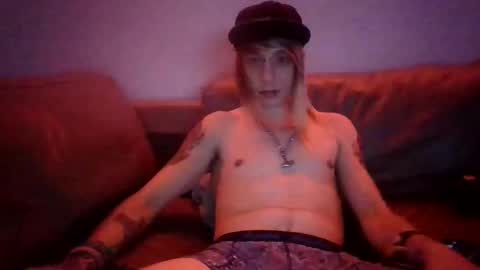 Snapshot of altboy010 chatting on 11/03/25, 02:57 altboy010 online show from 11/03/25, 02:57