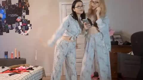 May online show from 11/22/25, 05:45