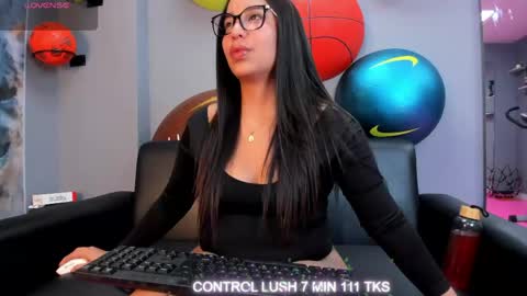 Snapshot of aluna_2_brown chatting on 05/29/26, 03:43 ALUNA online show from 05/29/26, 03:43