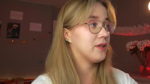 Amelia NEXT STREAM  online show from 11/09/25, 01:42