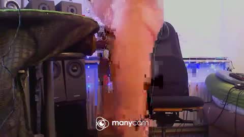 Snapshot of alwaysniceguy2 chatting on 12/16/24, 02:57 HoneyMelonGuy online show from 12/16/24, 02:57