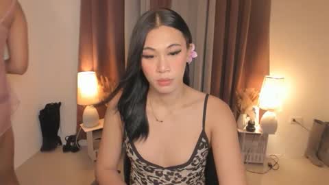 alwina_williams online show from 04/24/26, 10:23