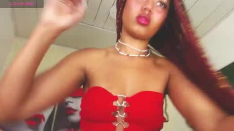 Snapshot of alya_gomez chatting on 12/14/24, 11:12 online show from 12/14/24, 11:12