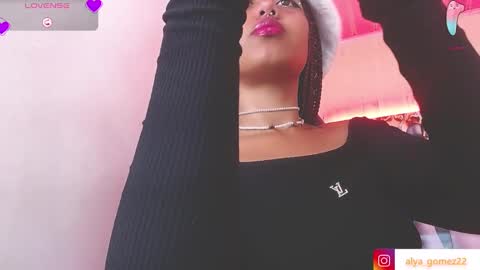 Snapshot of alya_gomez chatting on 02/02/25, 01:55 online show from 02/02/25, 01:55