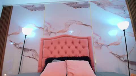 Alya online show from 12/21/25, 04:19