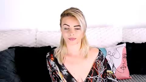 aly online show from 11/19/25, 11:10