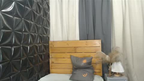 your asian dominantrix kneelobeyan beg online show from 04/20/26, 06:53