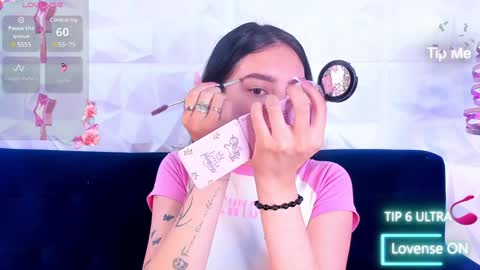 Snapshot of alys_molly chatting on 01/17/25, 11:06 sopie online show from 01/17/25, 11:06