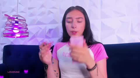 Snapshot of alys_molly chatting on 01/27/25, 11:11 sopie online show from 01/27/25, 11:11